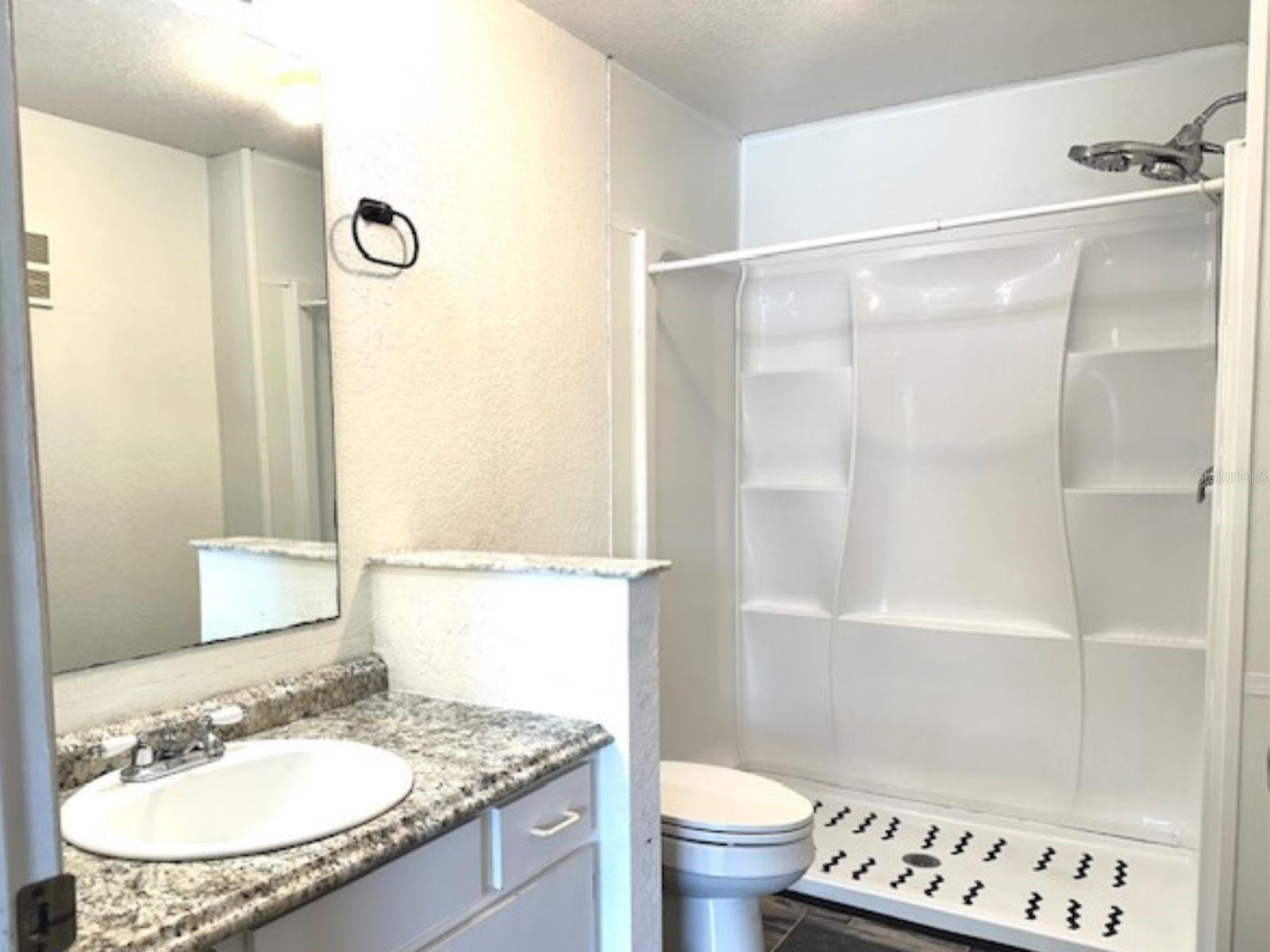 Image 17 of 32 For 822 Camargo Way 204