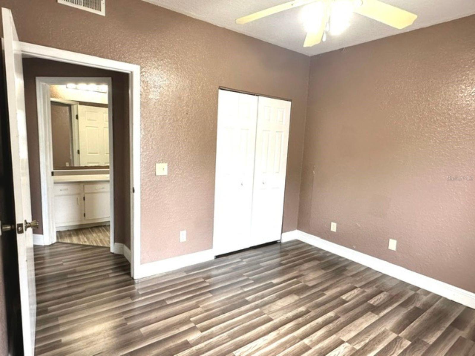 Image 18 of 32 For 822 Camargo Way 204
