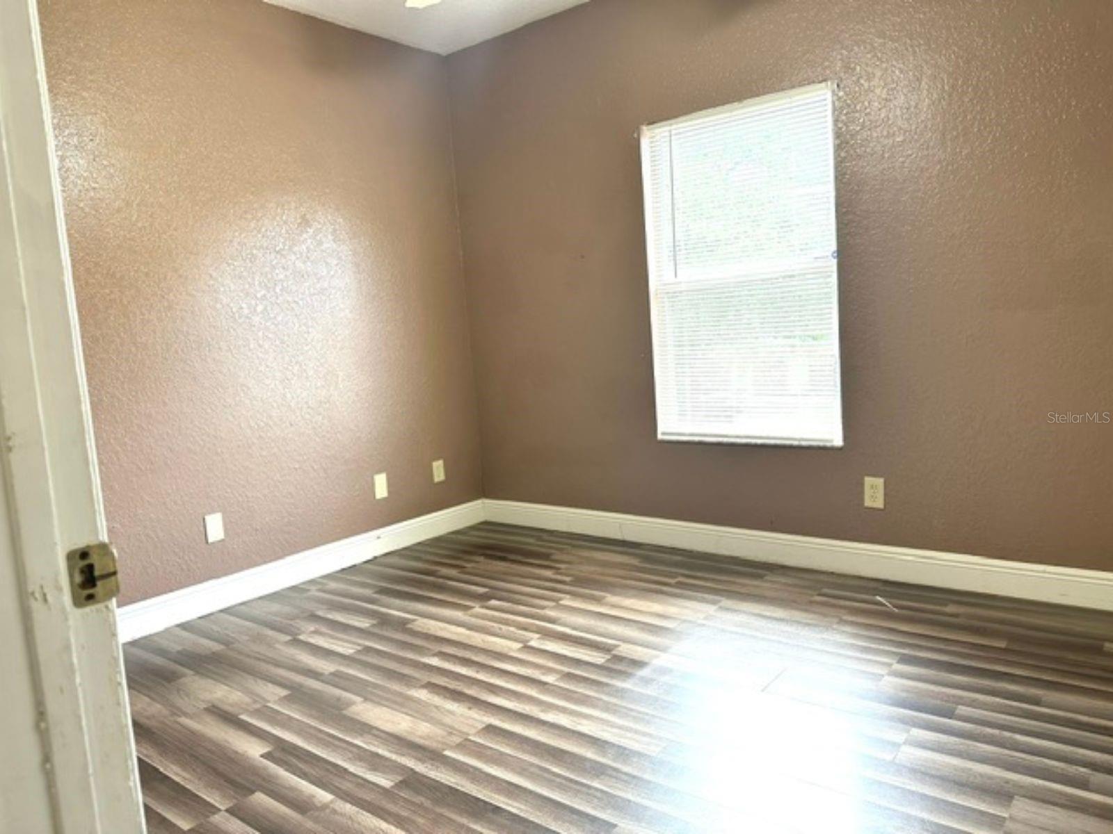 Image 23 of 32 For 822 Camargo Way 204