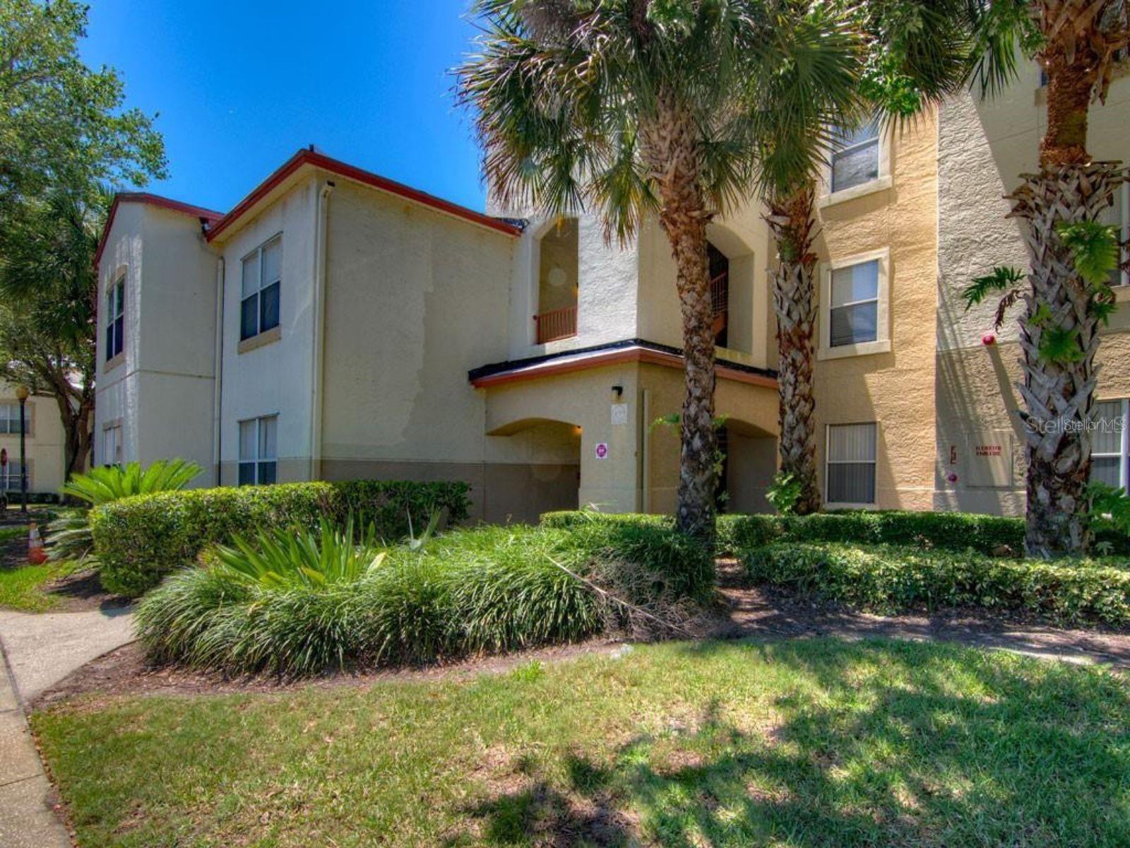 Image 4 of 32 For 822 Camargo Way 204