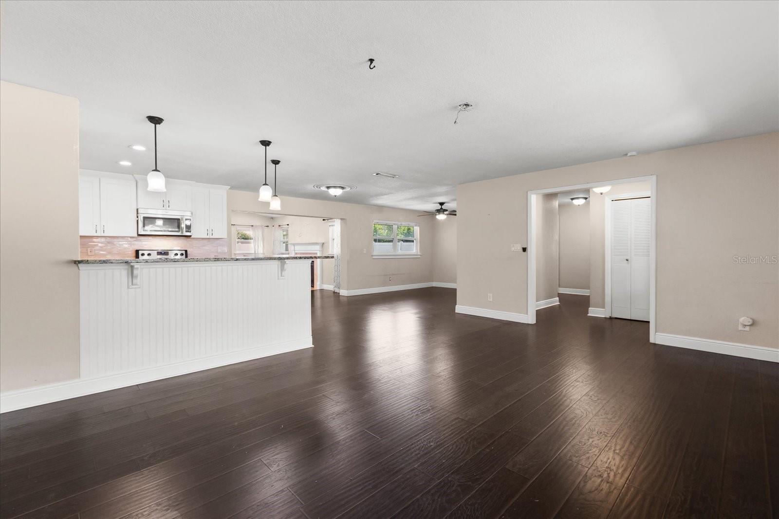 Image 15 of 39 For 910 Gamewell Avenue