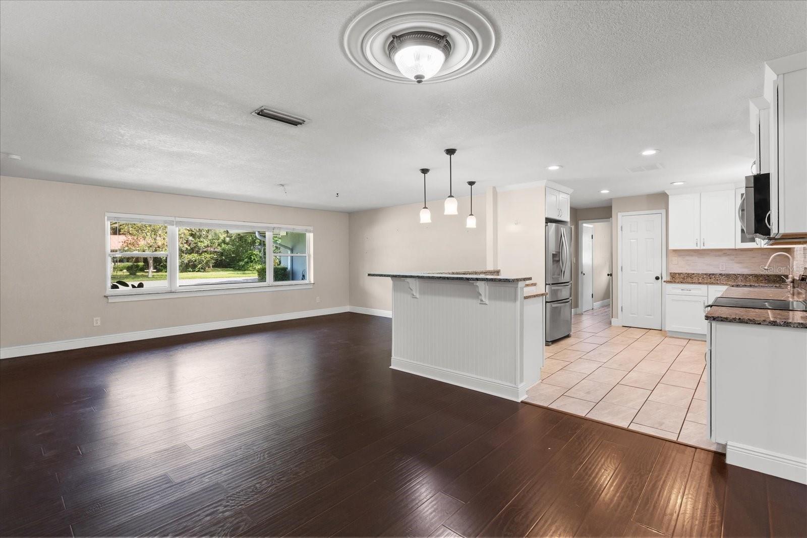 Image 16 of 39 For 910 Gamewell Avenue