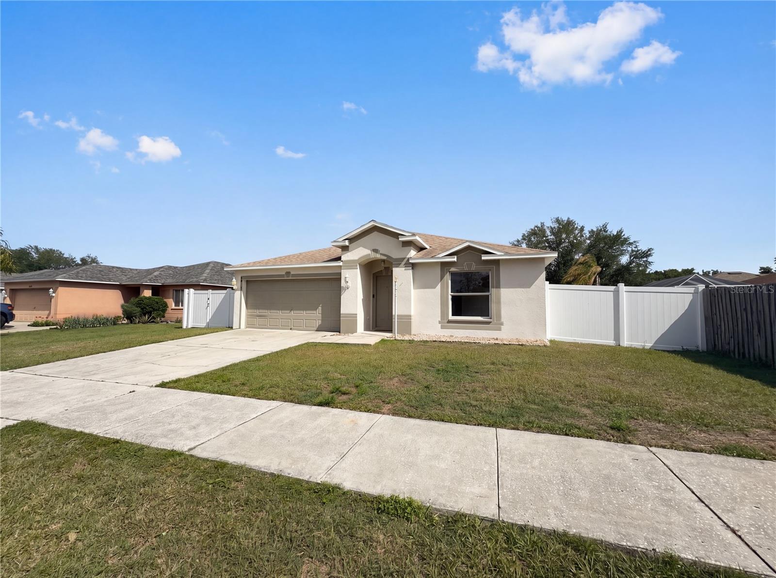 Image 3 of 18 For 4414 Reynolds Creek Avenue