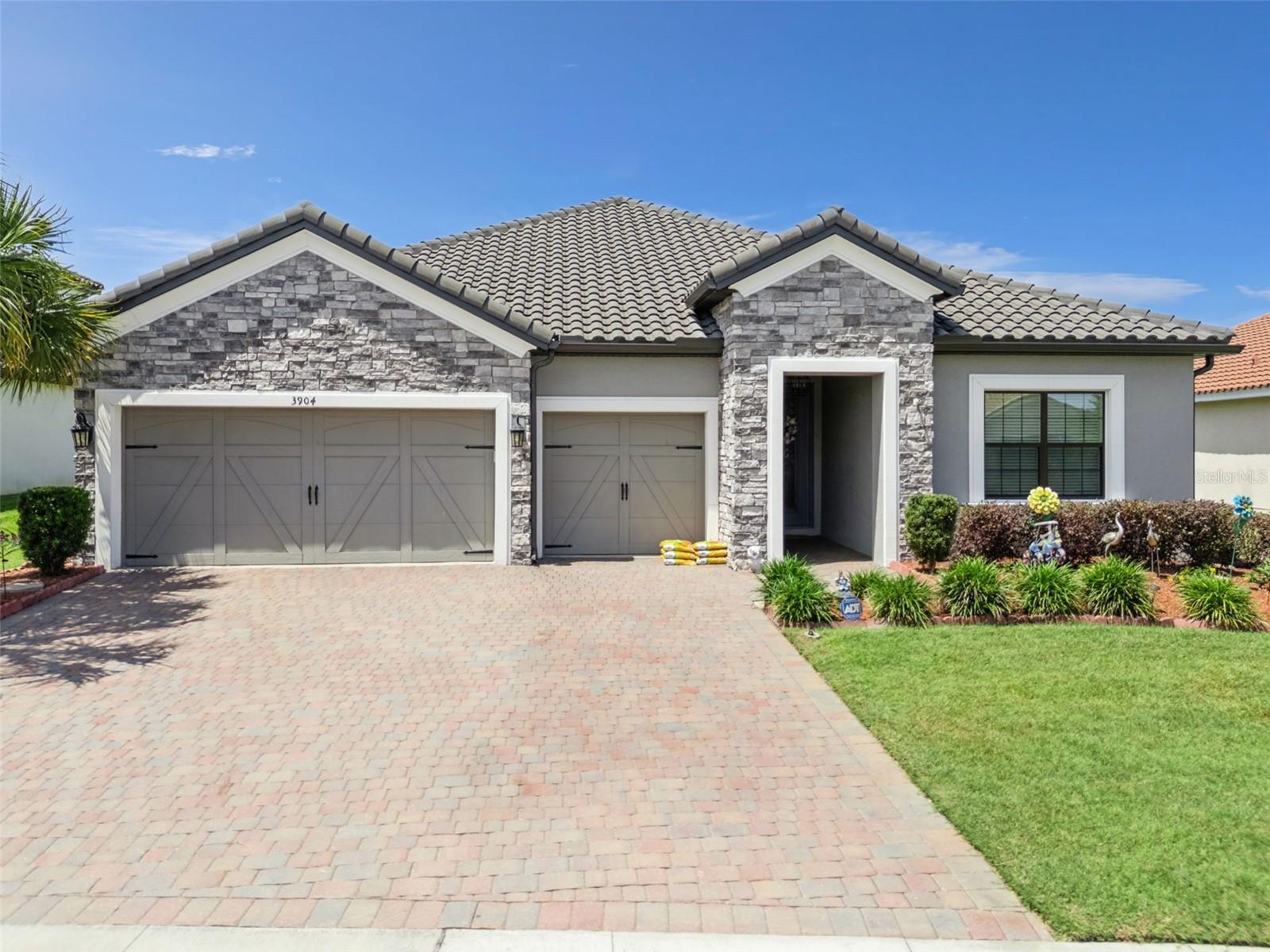 Image 32 of 48 For 3904 Redfin Place