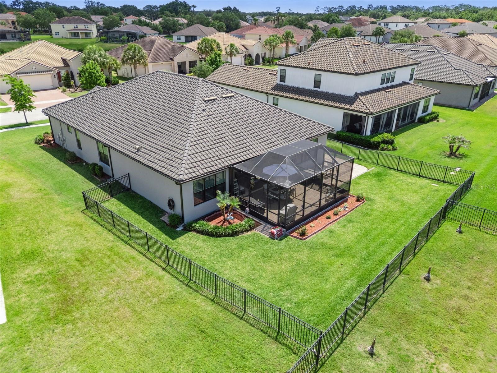 Image 33 of 48 For 3904 Redfin Place