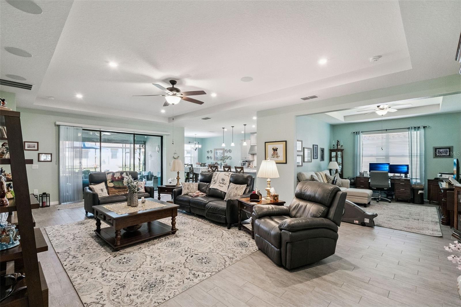 Image 5 of 48 For 3904 Redfin Place
