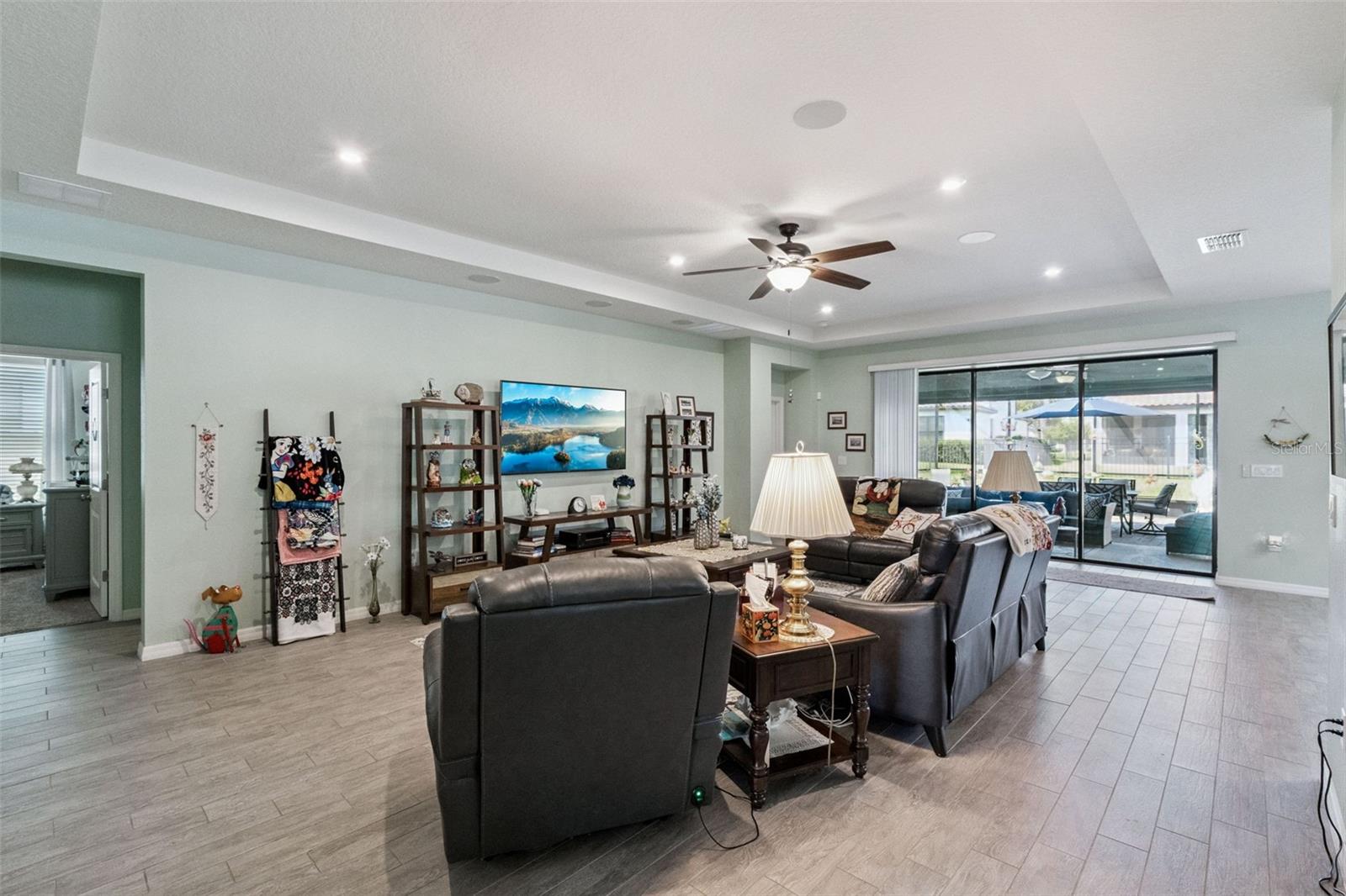 Image 7 of 48 For 3904 Redfin Place