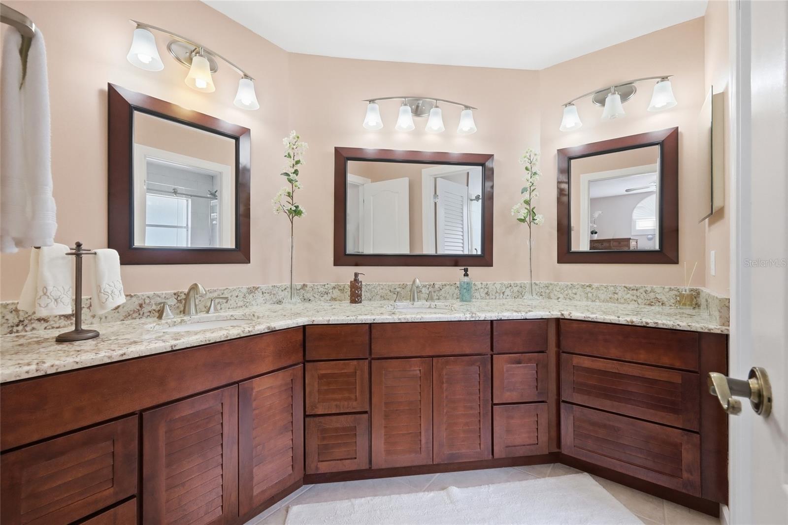Image 18 of 39 For 3412 Idlegrove Court