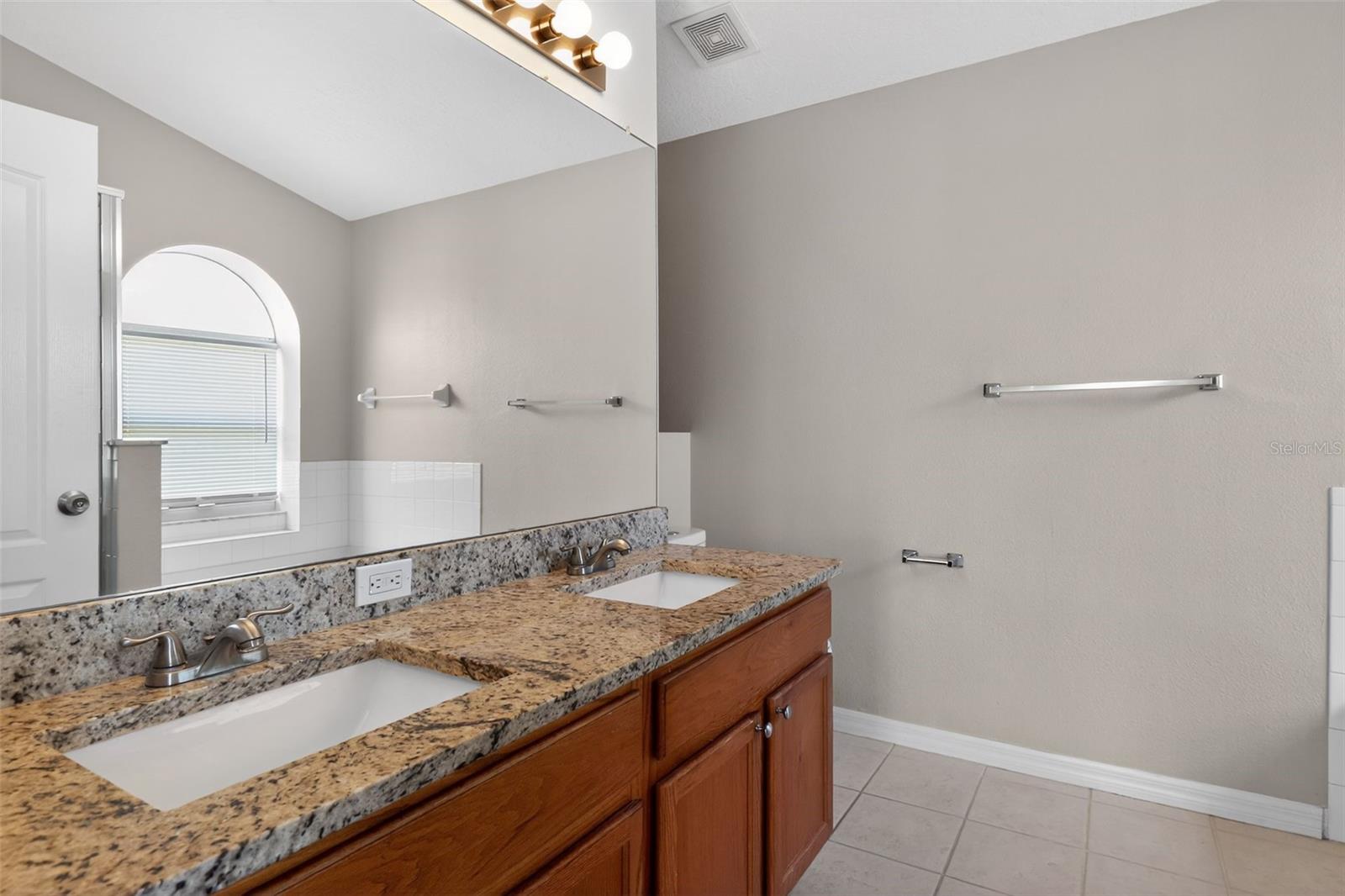 Image 10 of 15 For 30723 Birdhouse Drive