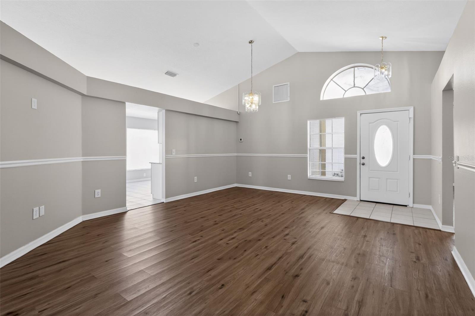 Image 6 of 15 For 30723 Birdhouse Drive