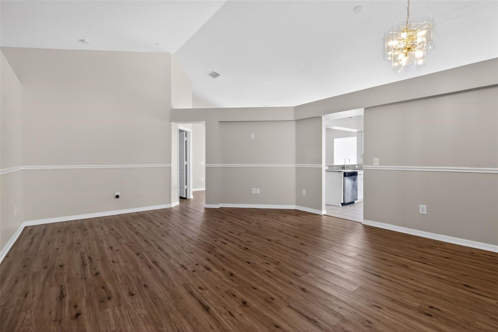 Image 7 of 15 For 30723 Birdhouse Drive