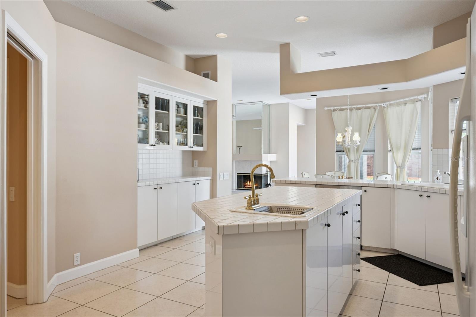 Image 11 of 46 For 3833 Sanibel Cove