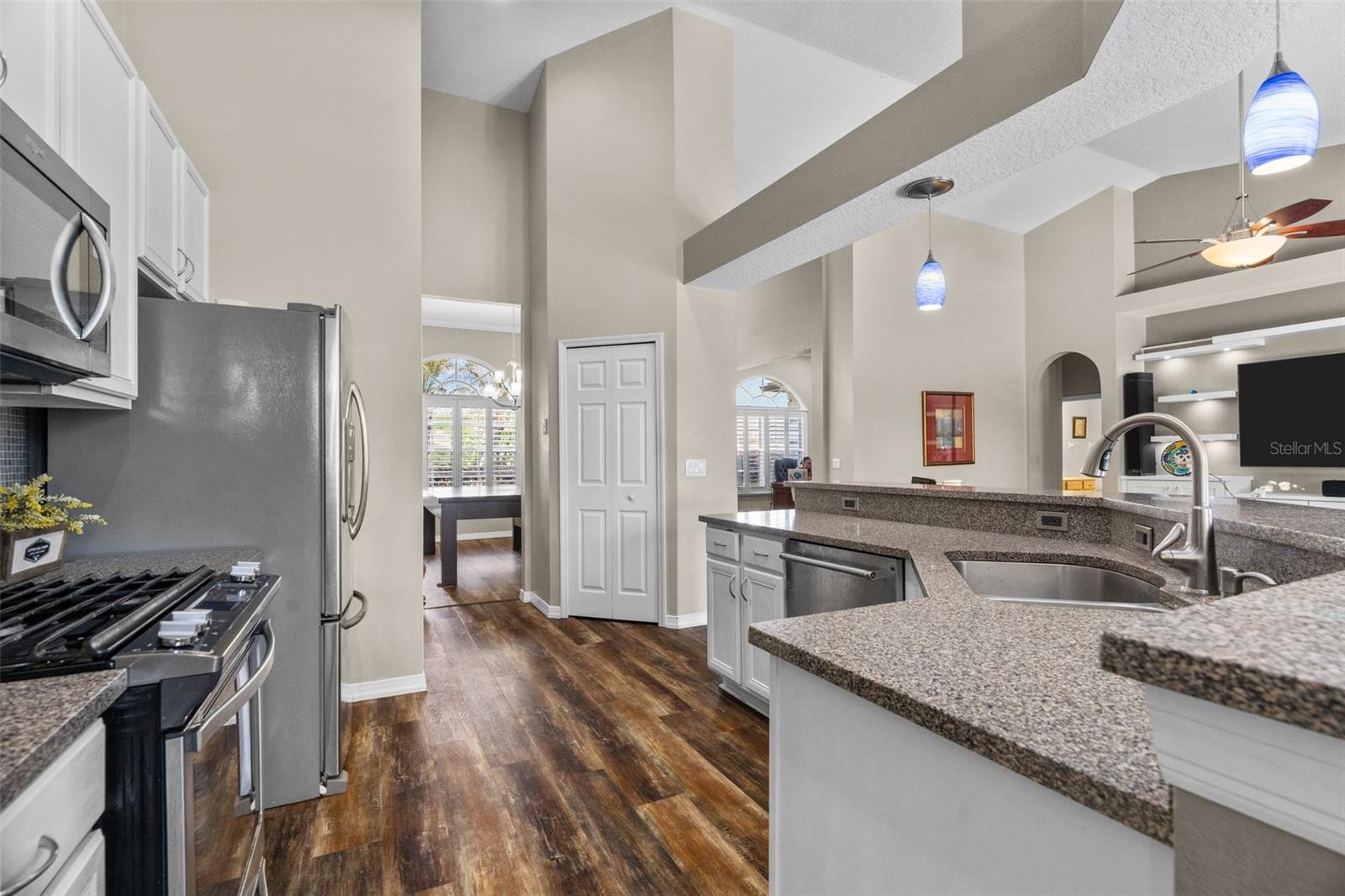 Image 16 of 42 For 14624 Kitlanselt Way