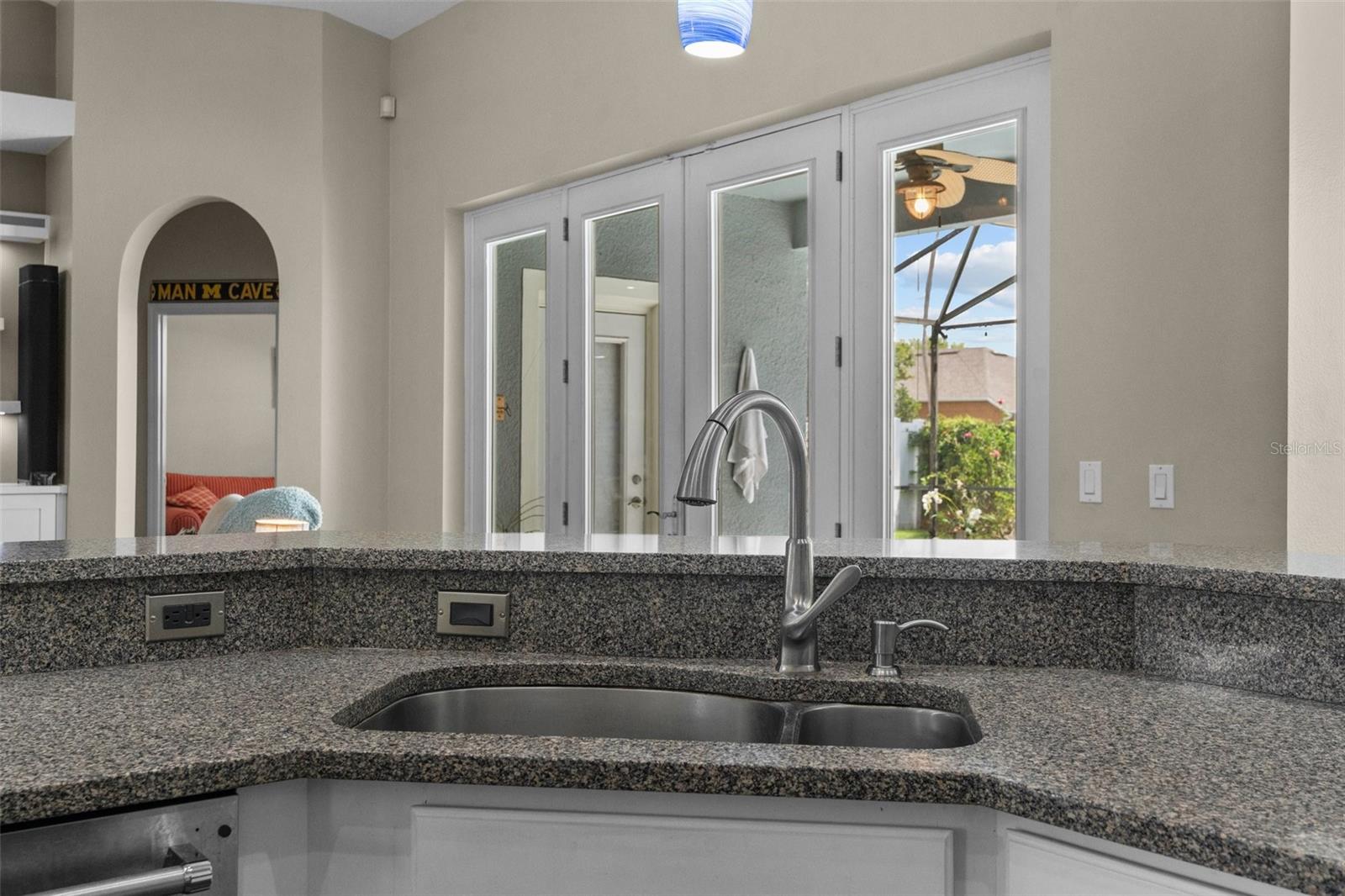 Image 17 of 42 For 14624 Kitlanselt Way