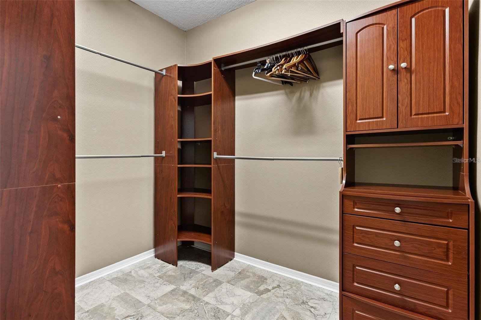Image 23 of 42 For 14624 Kitlanselt Way