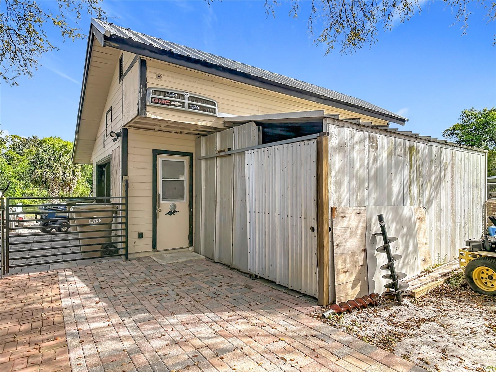 Image 23 of 28 For 45750 Pine Street