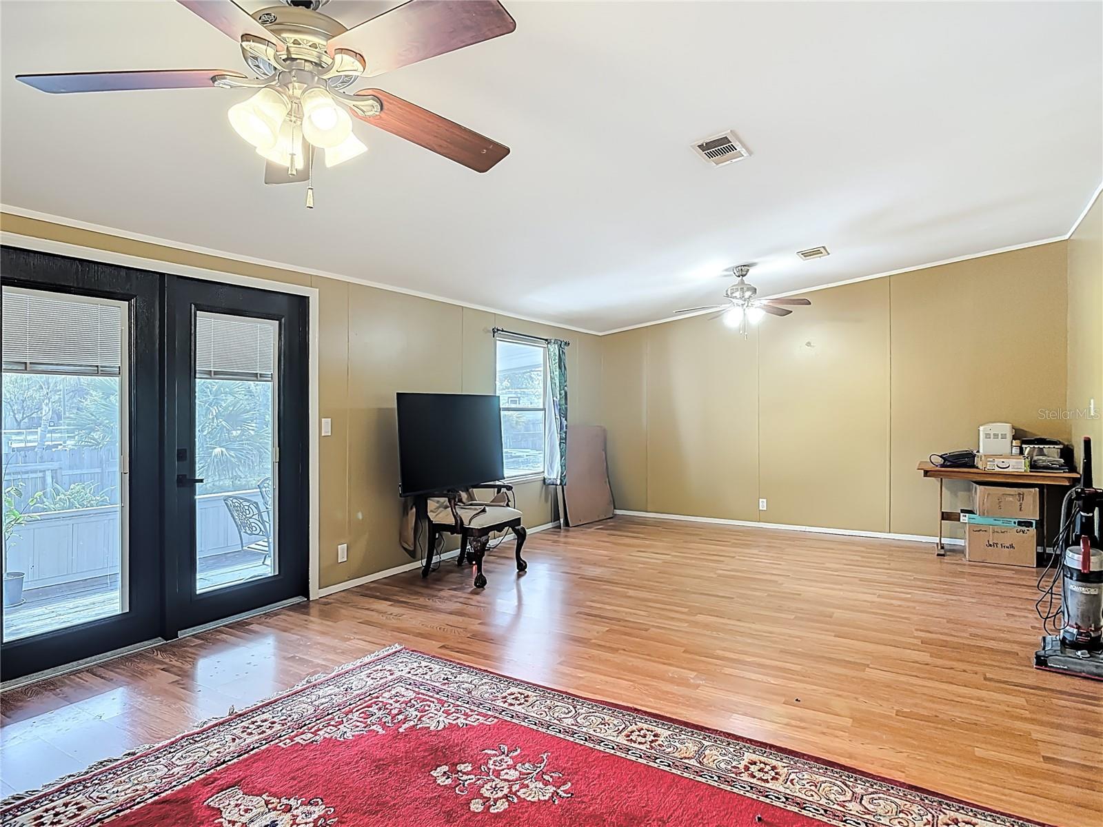 Image 5 of 28 For 45750 Pine Street