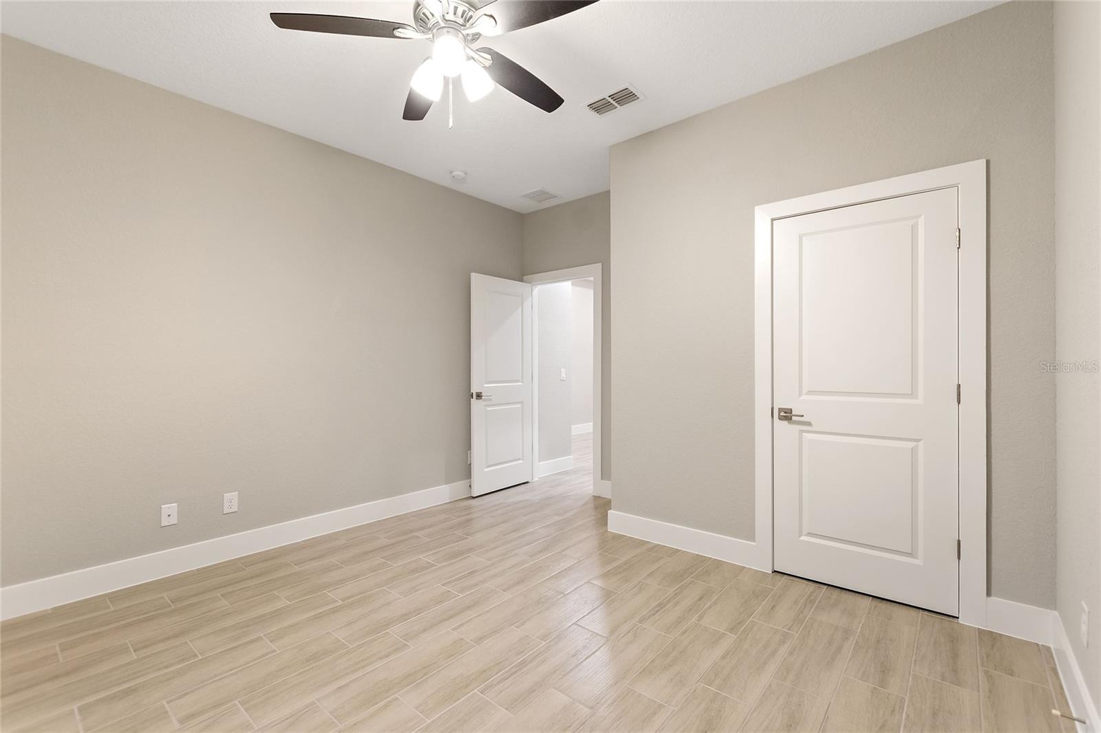 Image 10 of 37 For 330 Royal Palm Way