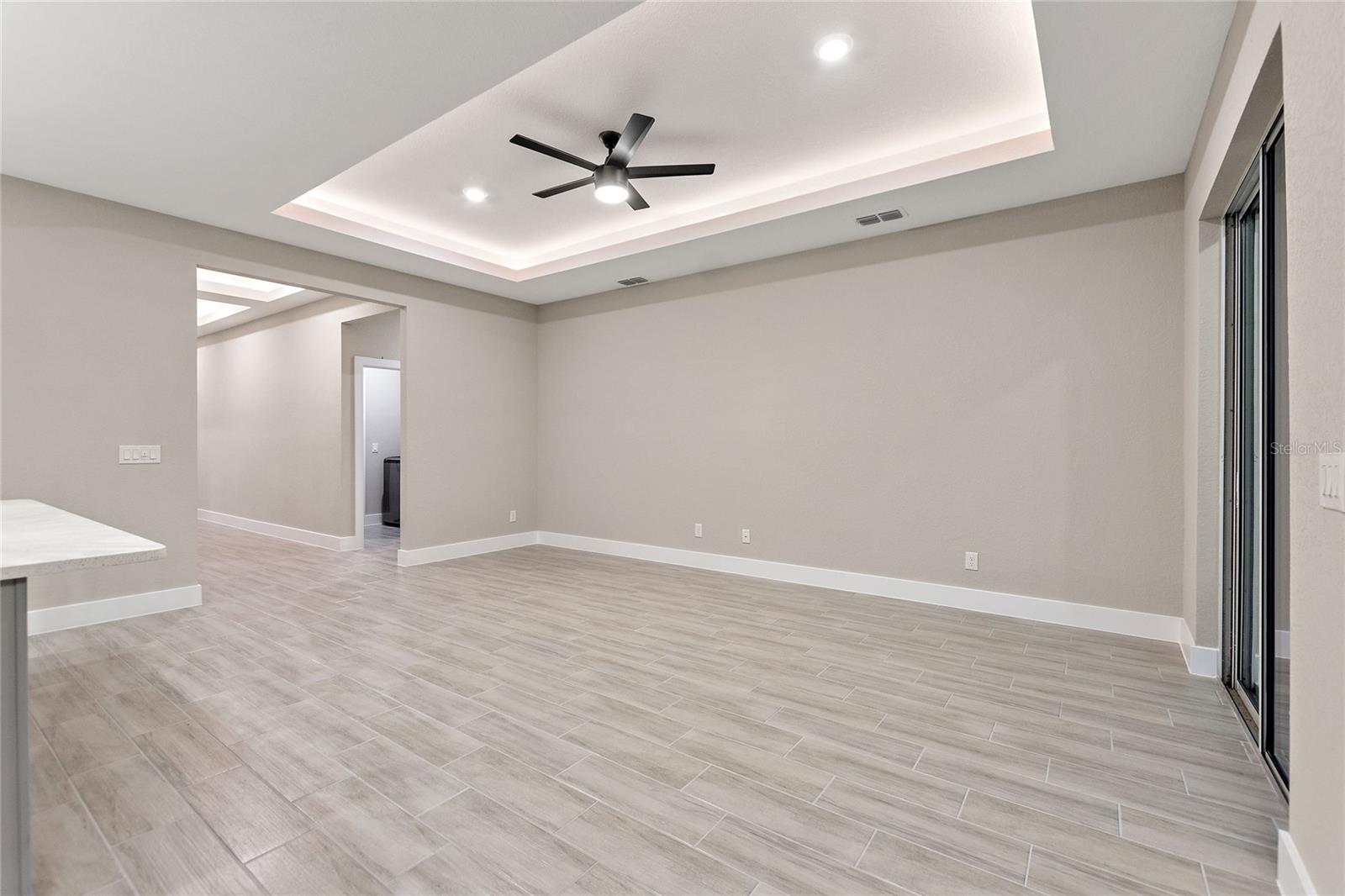 Image 12 of 37 For 330 Royal Palm Way