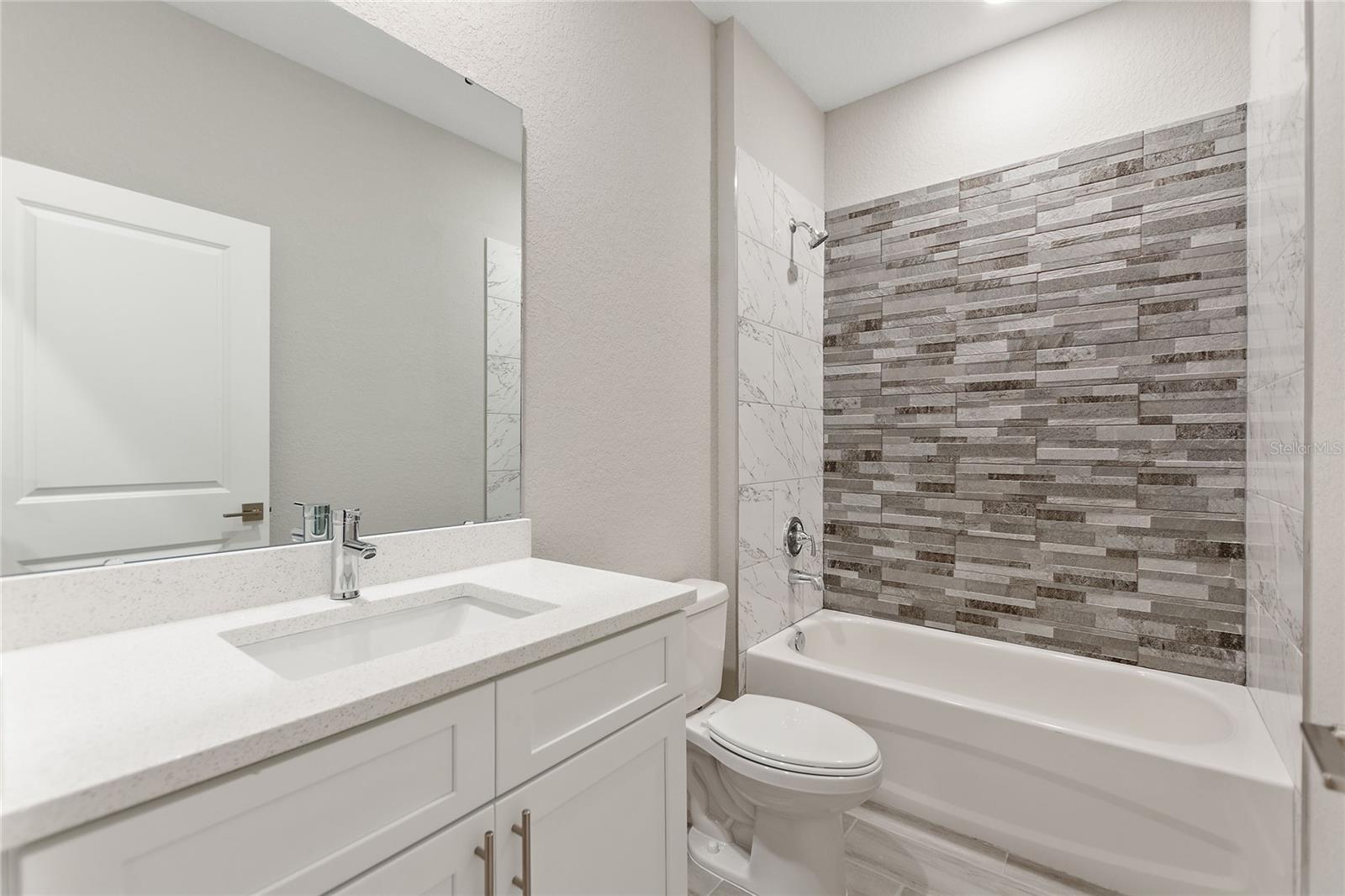 Image 20 of 37 For 330 Royal Palm Way