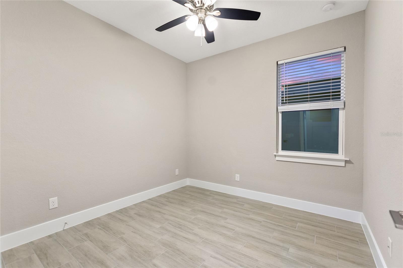 Image 24 of 37 For 330 Royal Palm Way