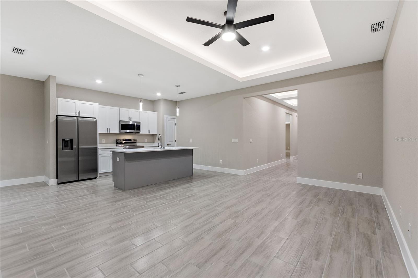 Image 26 of 37 For 330 Royal Palm Way