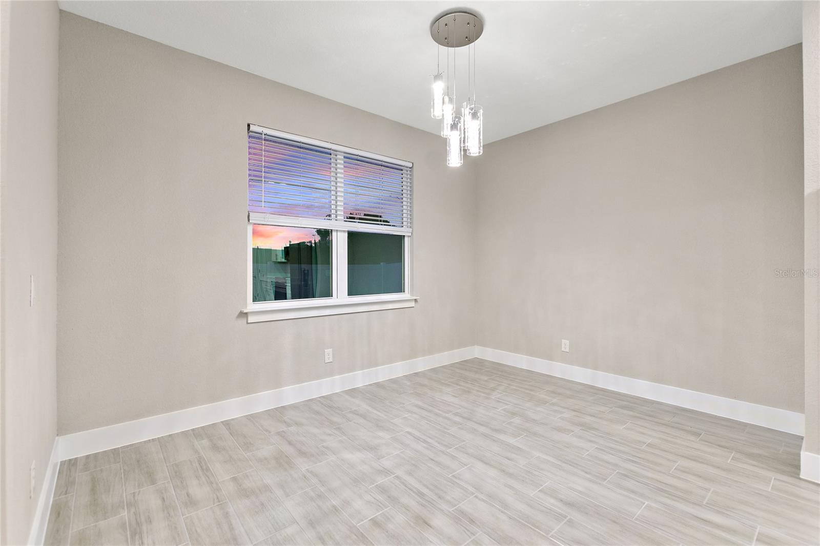 Image 27 of 37 For 330 Royal Palm Way