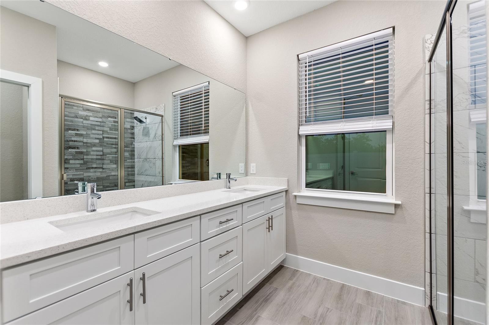 Image 29 of 37 For 330 Royal Palm Way