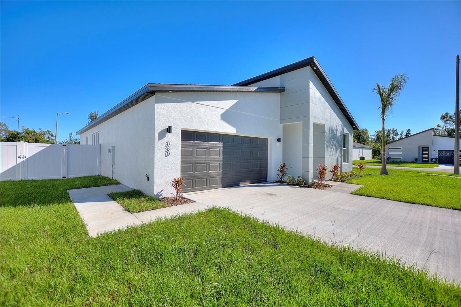 Image 3 of 37 For 330 Royal Palm Way