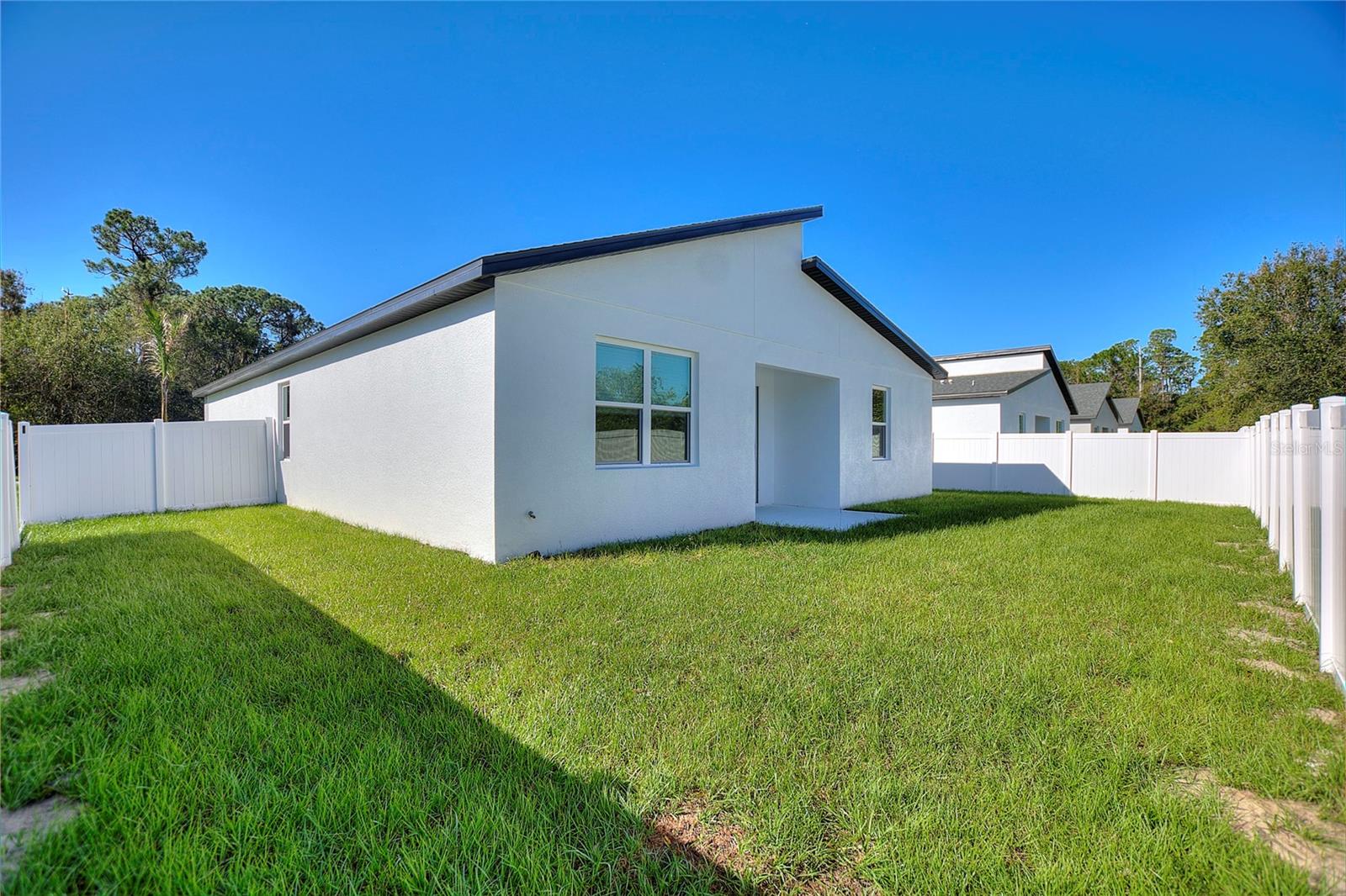 Image 32 of 37 For 330 Royal Palm Way