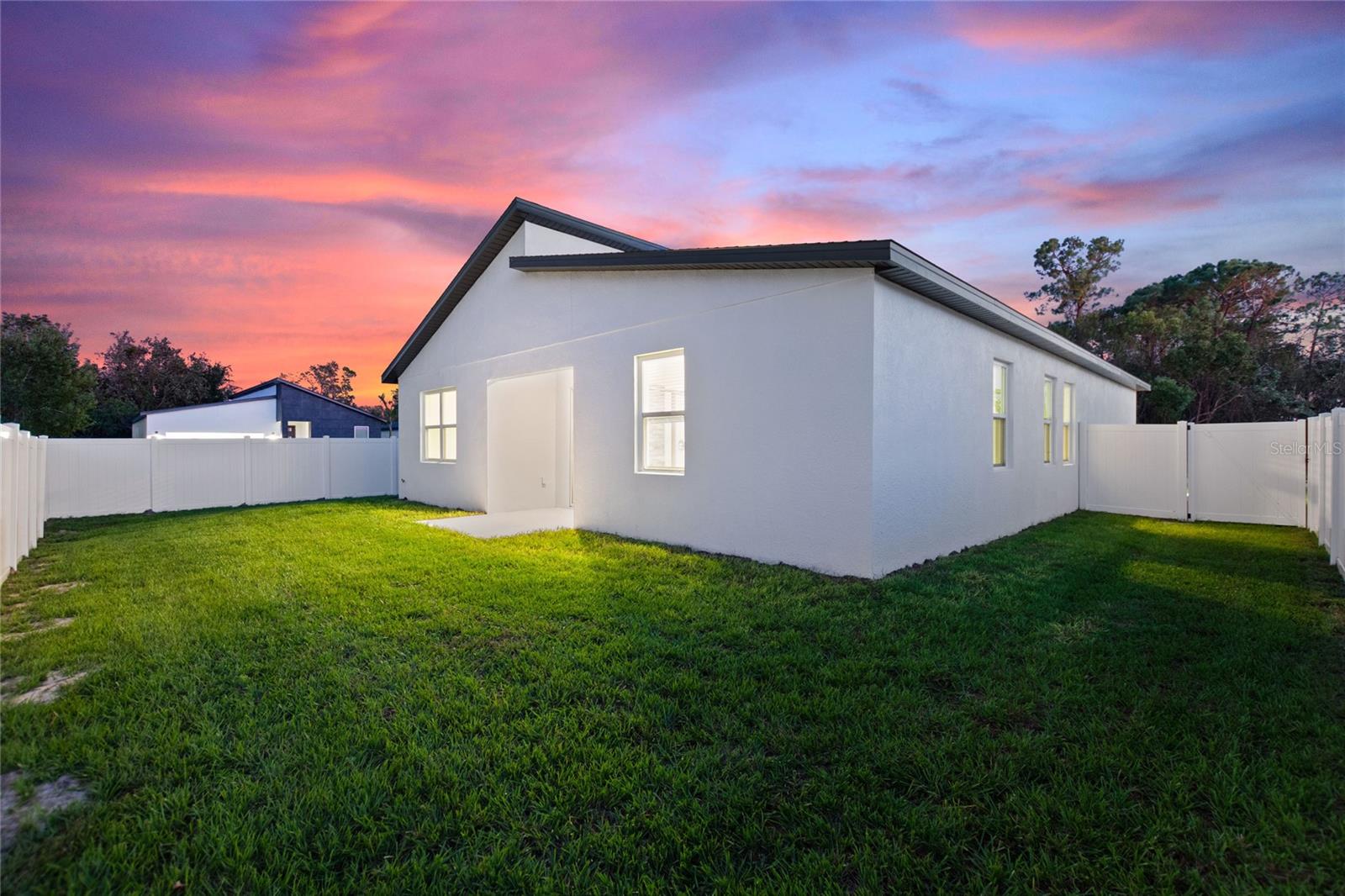 Image 35 of 37 For 330 Royal Palm Way