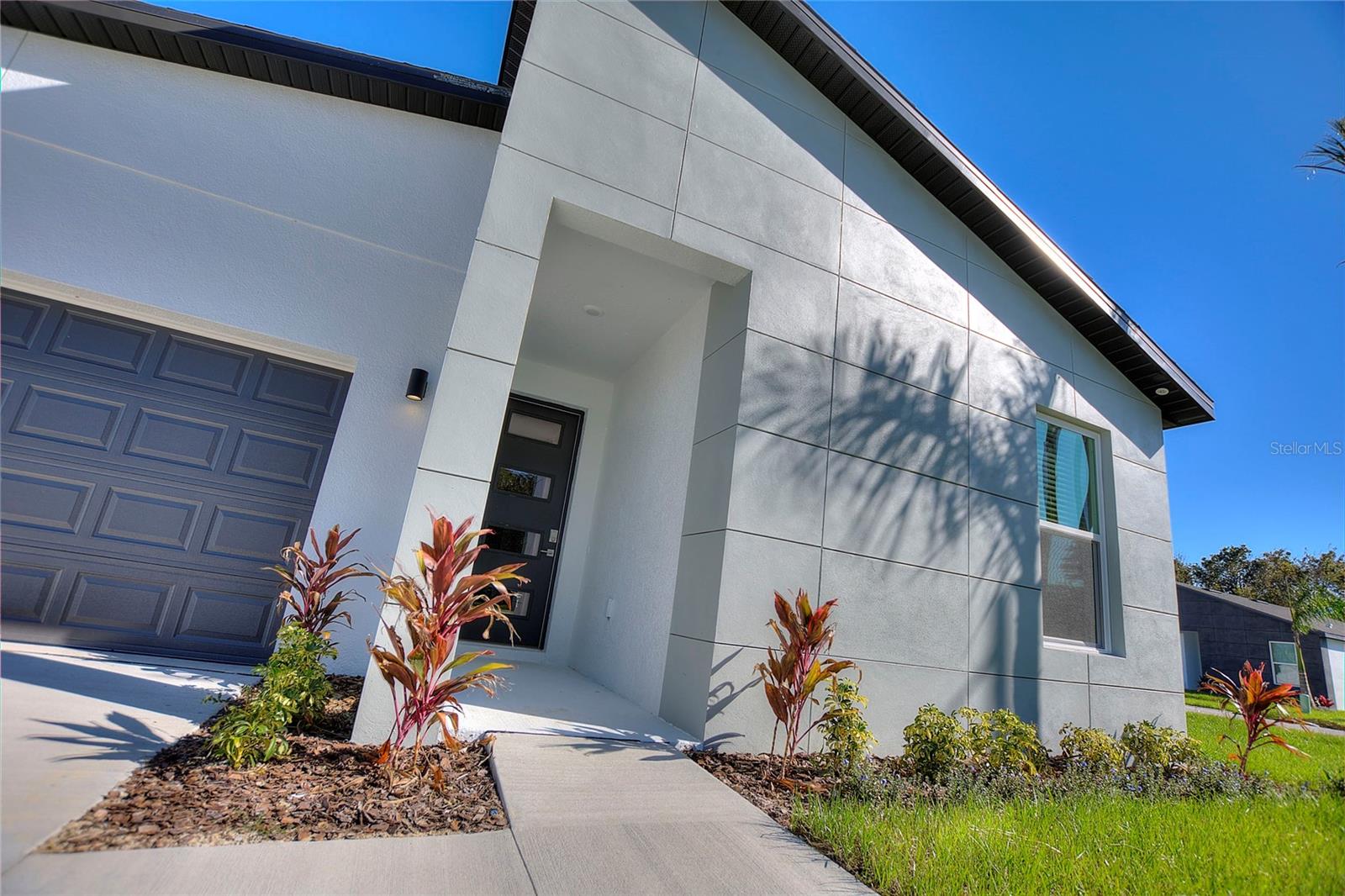 Image 4 of 37 For 330 Royal Palm Way