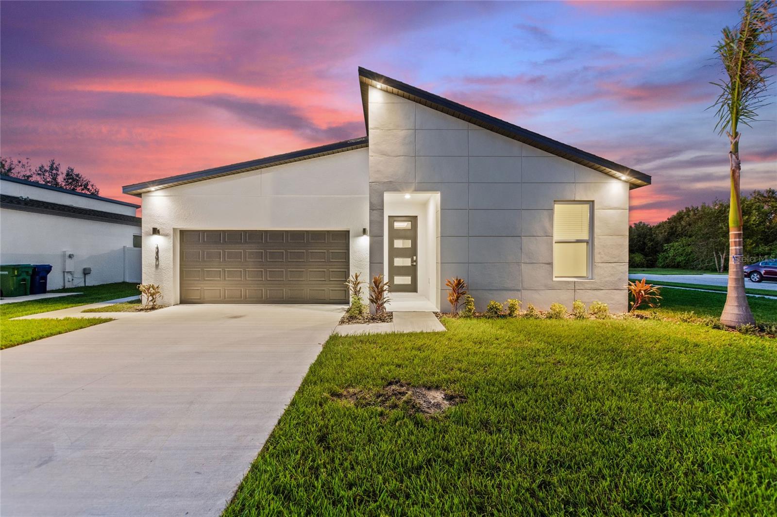 Image 7 of 37 For 330 Royal Palm Way
