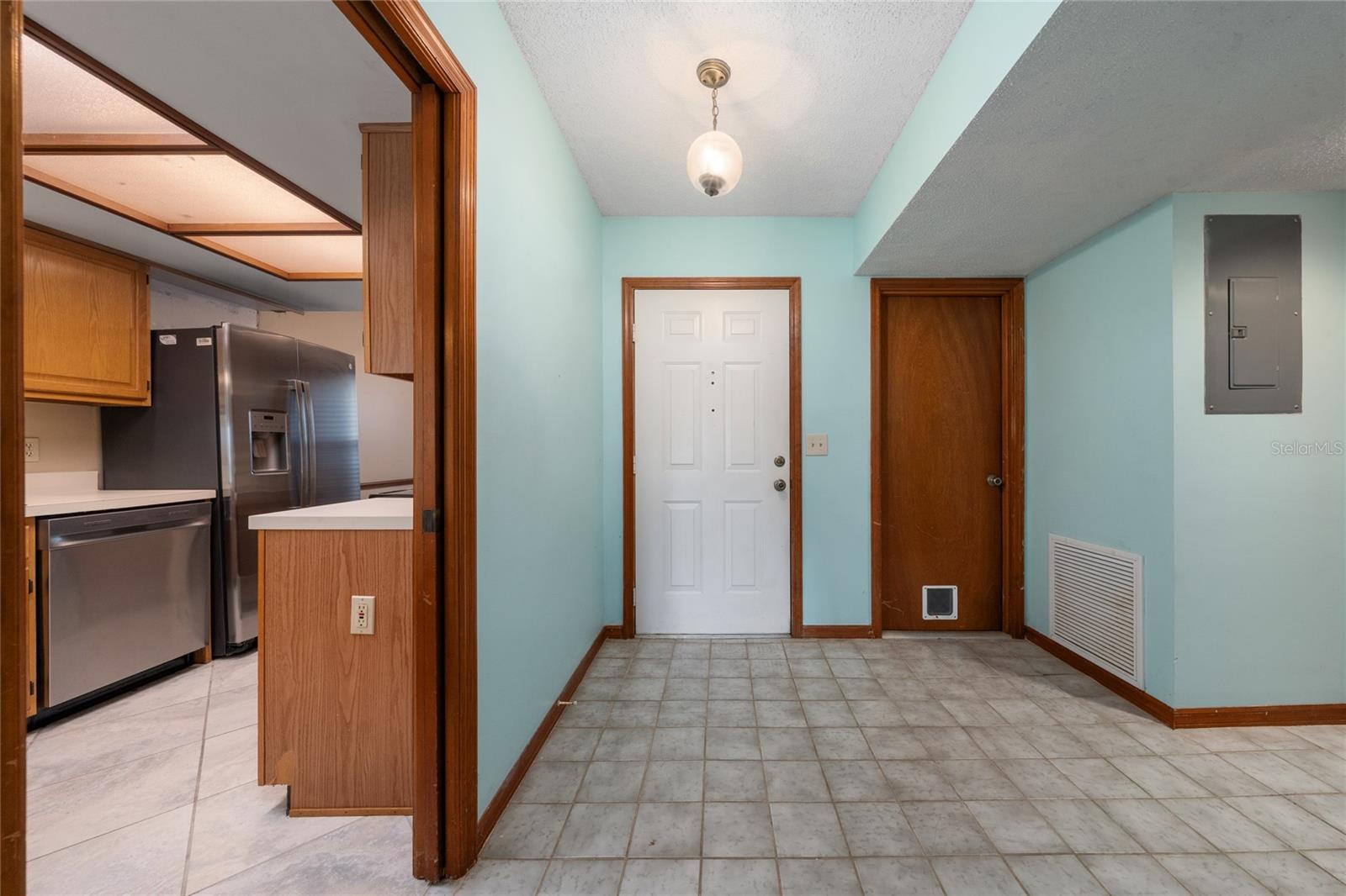 Image 12 of 23 For 8534 Sparrowhawk Court
