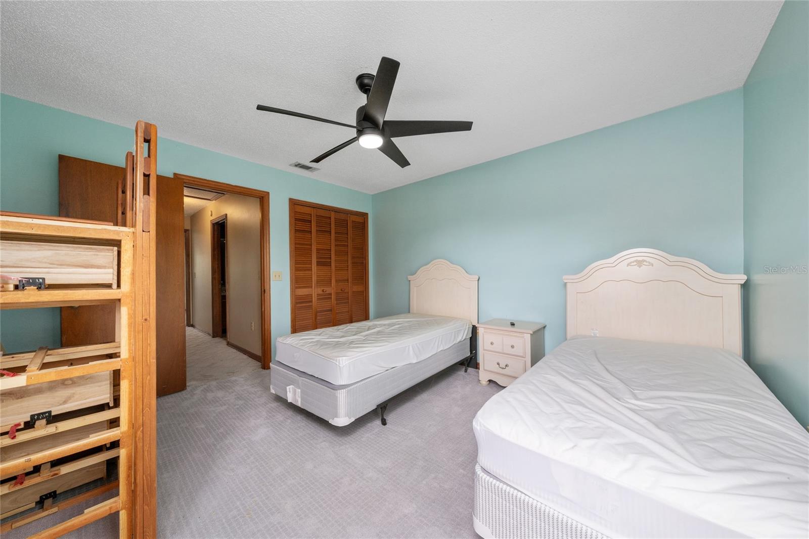 Image 17 of 23 For 8534 Sparrowhawk Court