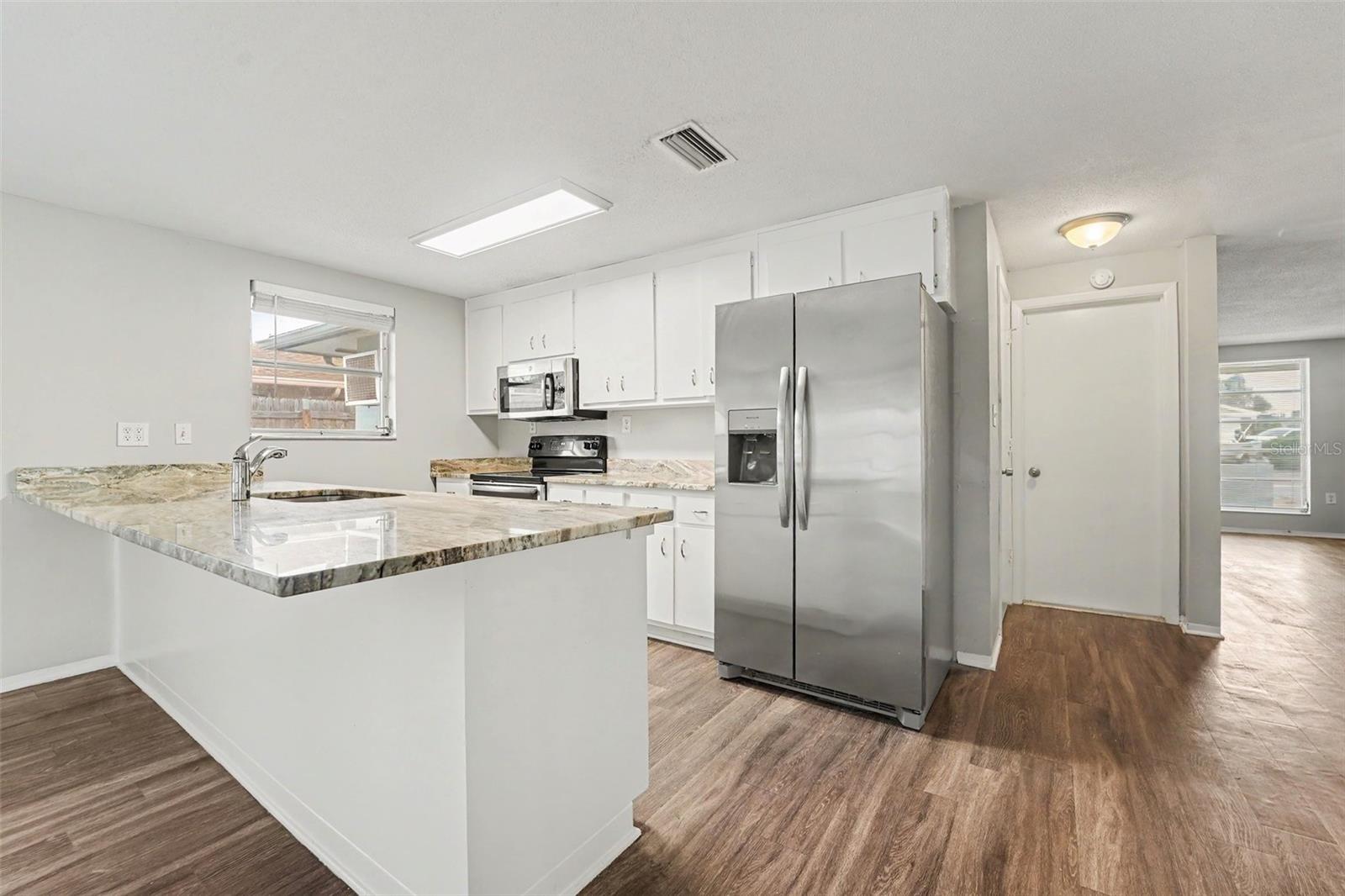 Image 7 of 24 For 10111 Gardenia Lane