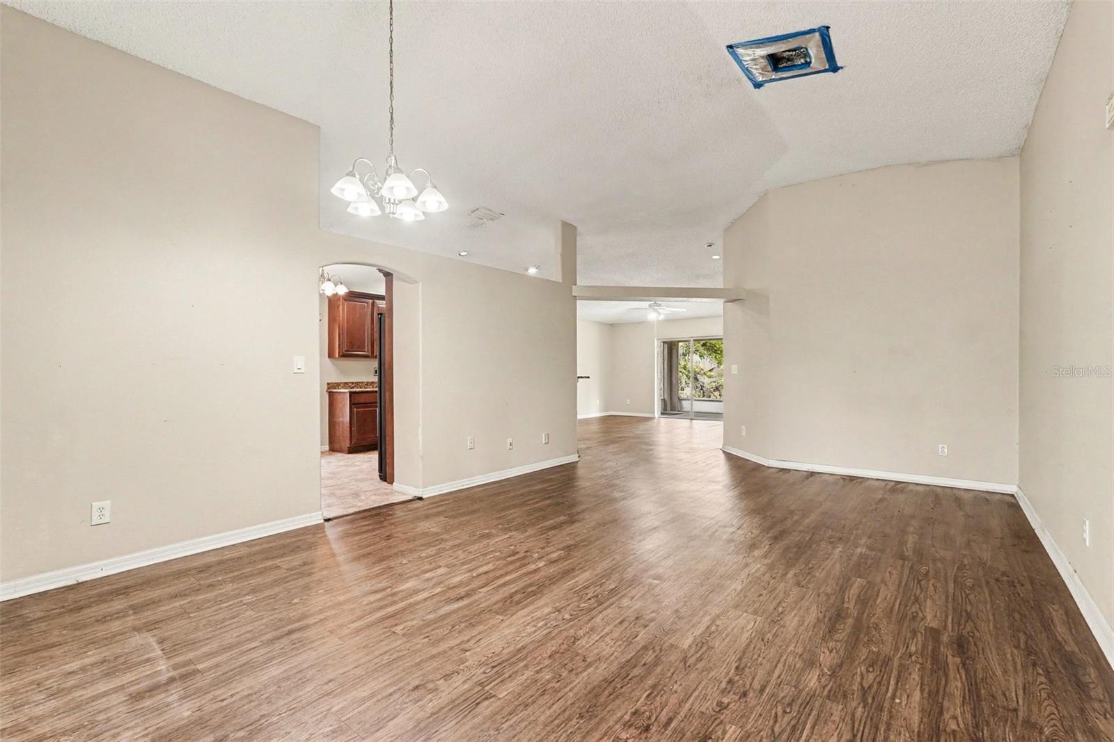 Image 3 of 15 For 560 Benton Drive