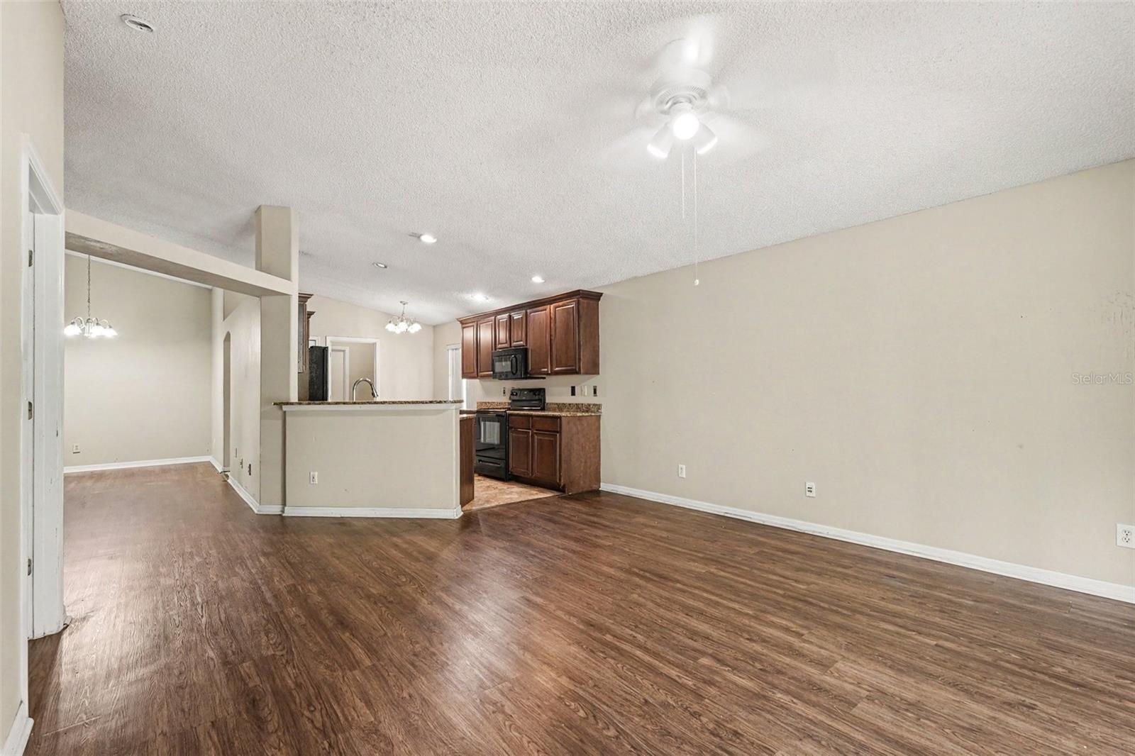Image 5 of 15 For 560 Benton Drive