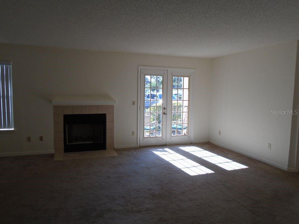Image 3 of 10 For 2550 Alafaya Trail 12201