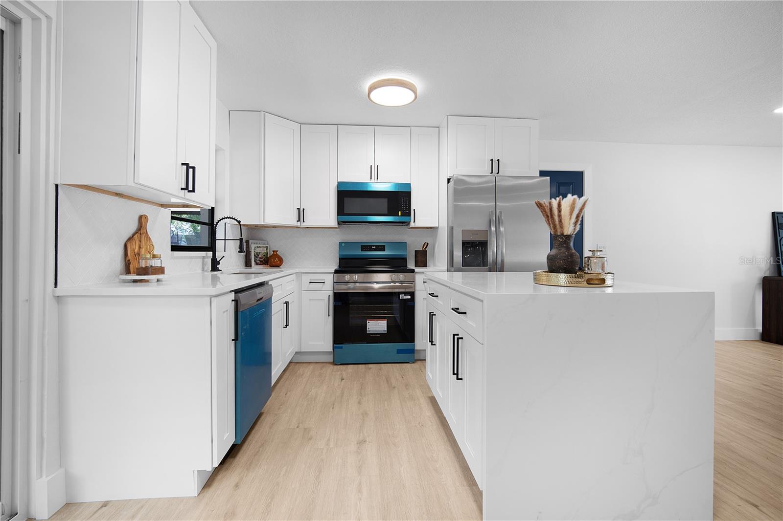 Image 13 of 41 For 1702 Curry Avenue
