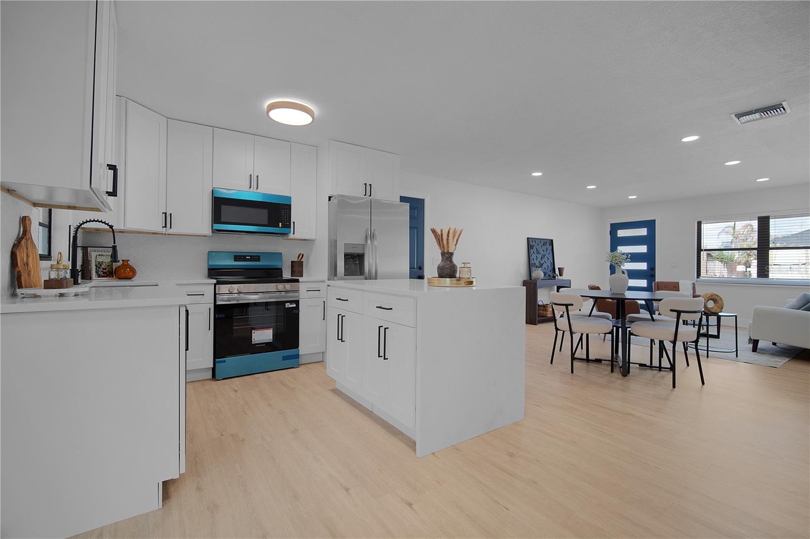 Image 15 of 41 For 1702 Curry Avenue