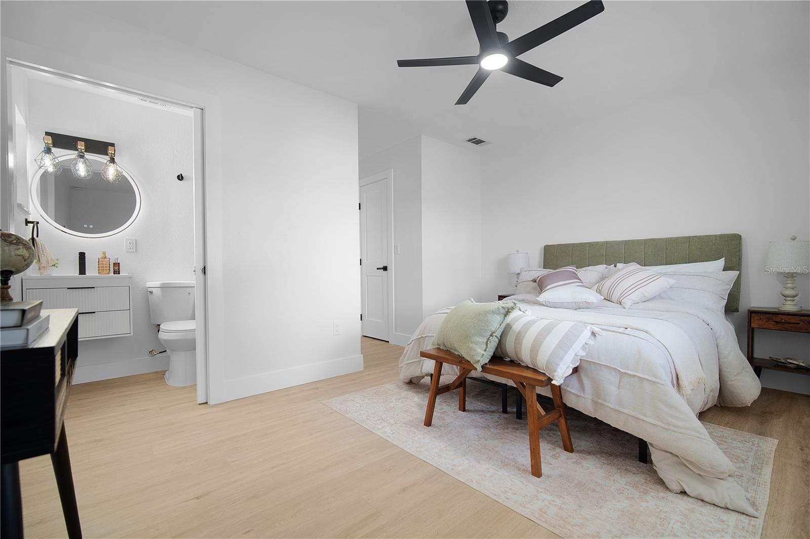 Image 18 of 41 For 1702 Curry Avenue