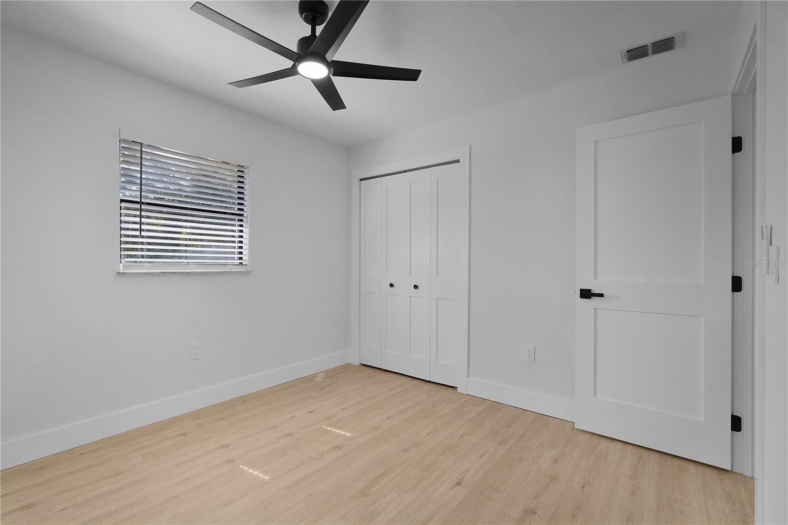 Image 32 of 41 For 1702 Curry Avenue