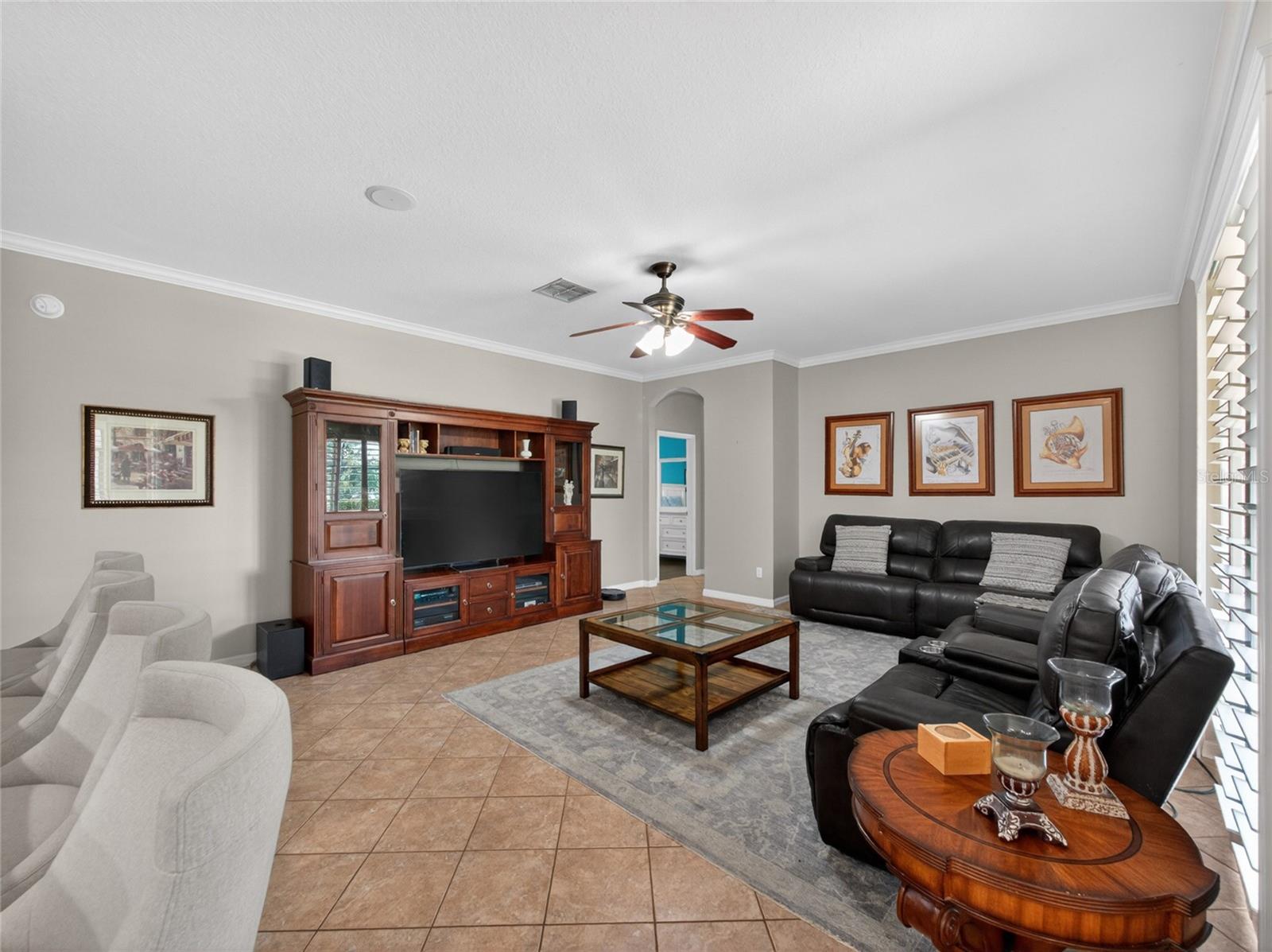 Image 14 of 49 For 10354 Oakview Pointe Terrace