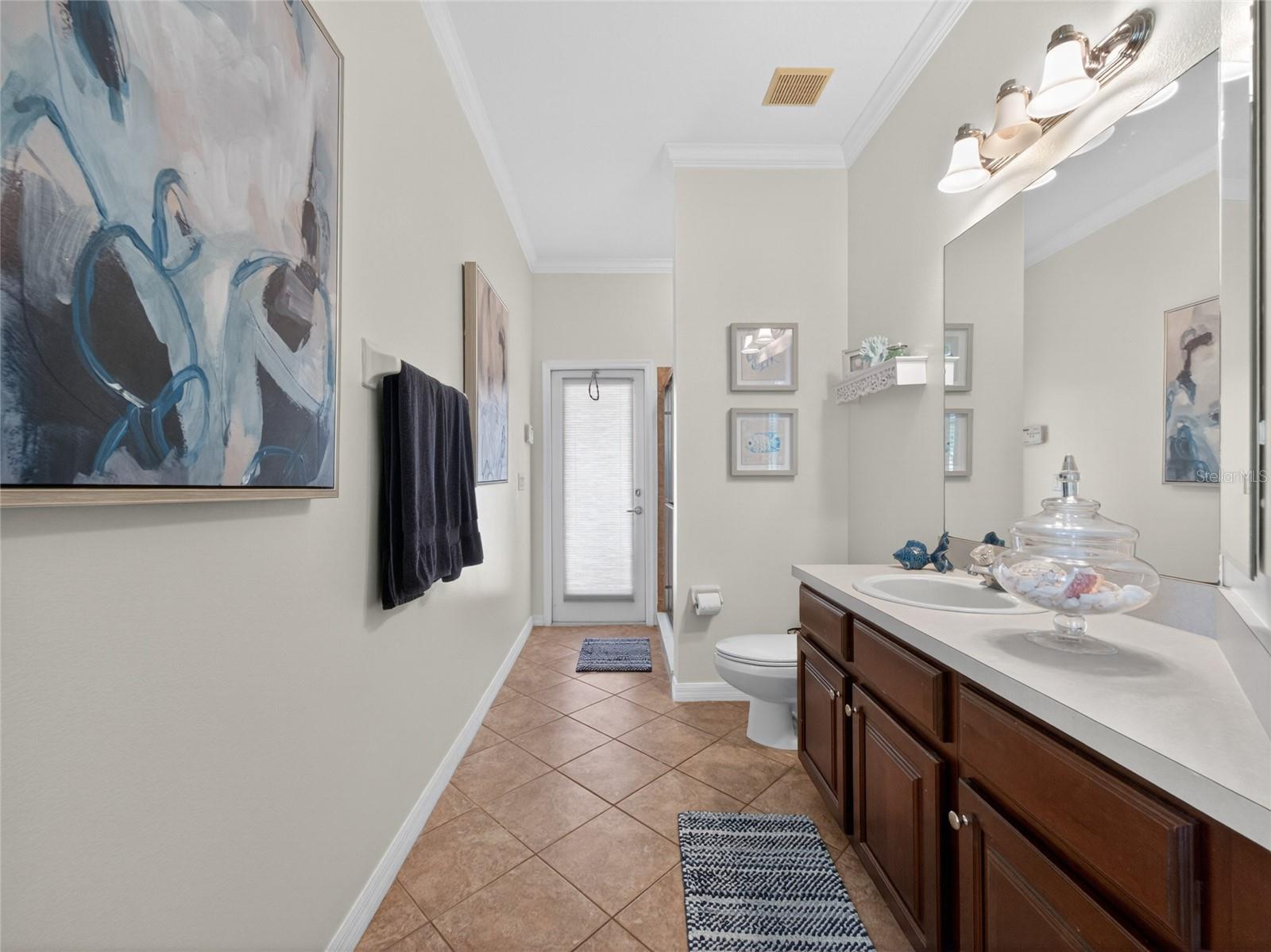 Image 39 of 49 For 10354 Oakview Pointe Terrace