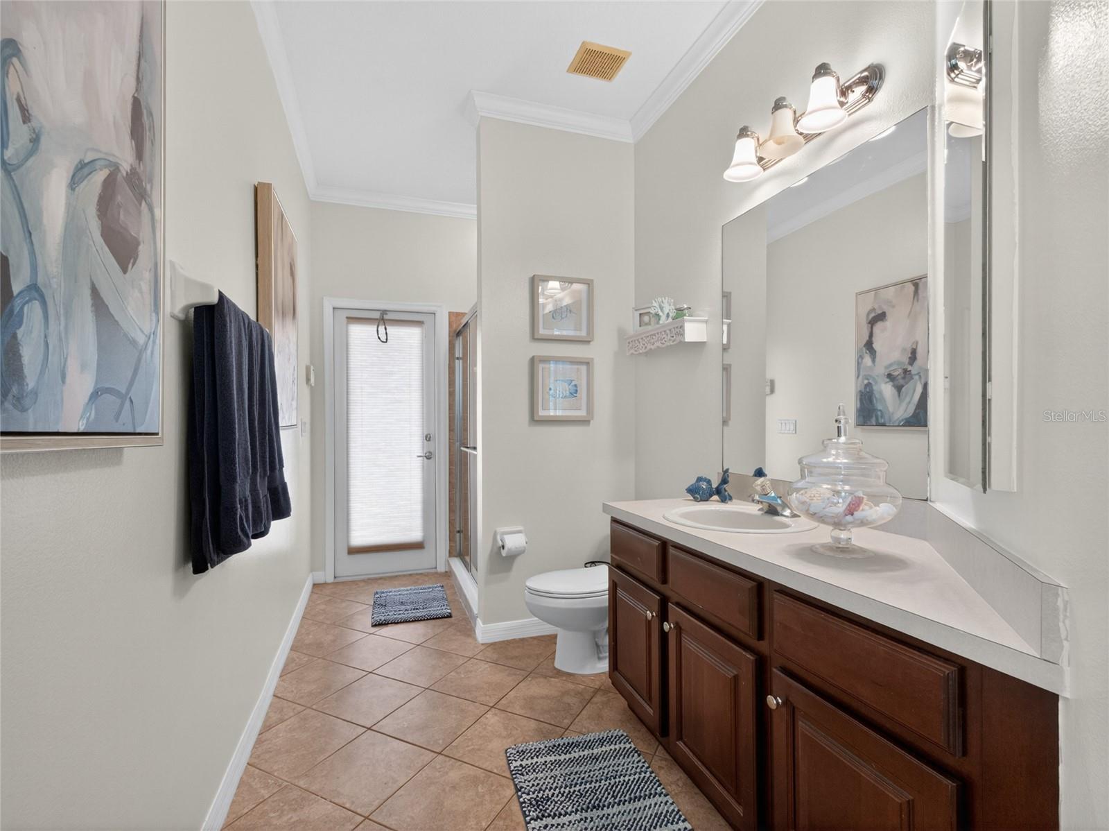 Image 40 of 49 For 10354 Oakview Pointe Terrace