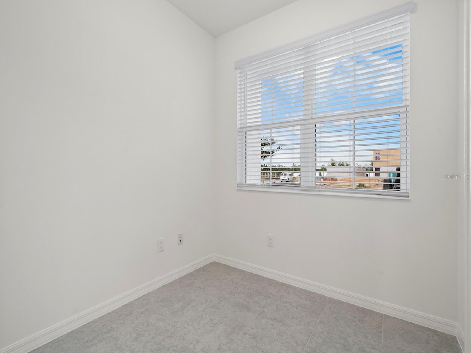 Image 4 of 23 For 1440 Silver Lining Way