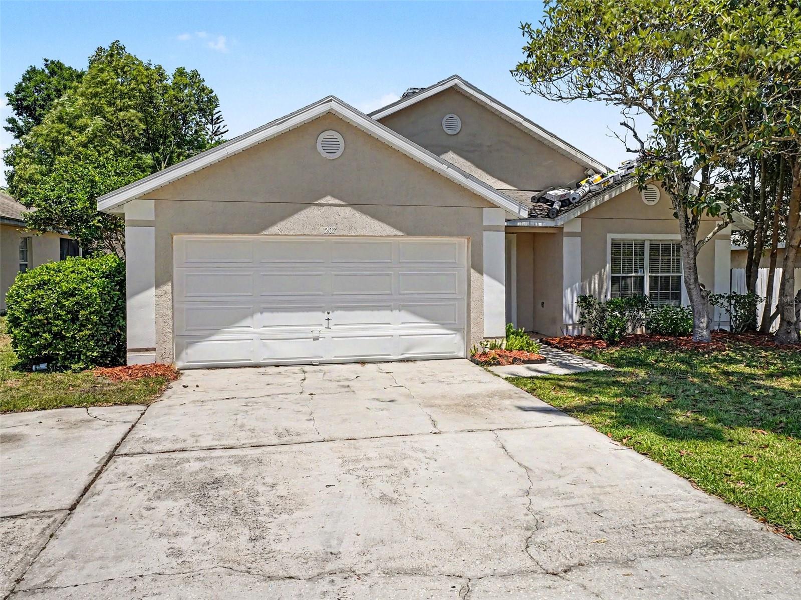 Details for 207 Lake Mccoy Drive, APOPKA, FL 32712