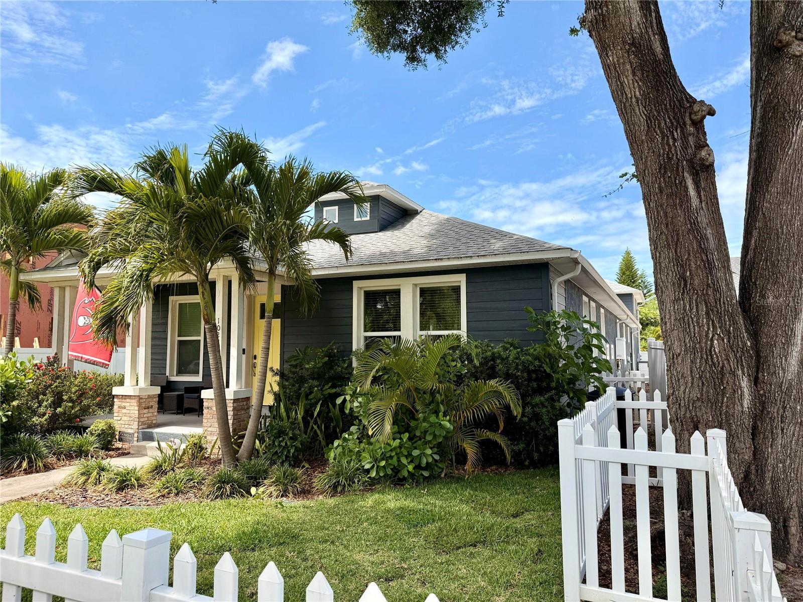 Image 2 of 33 For 1028 5th Street N
