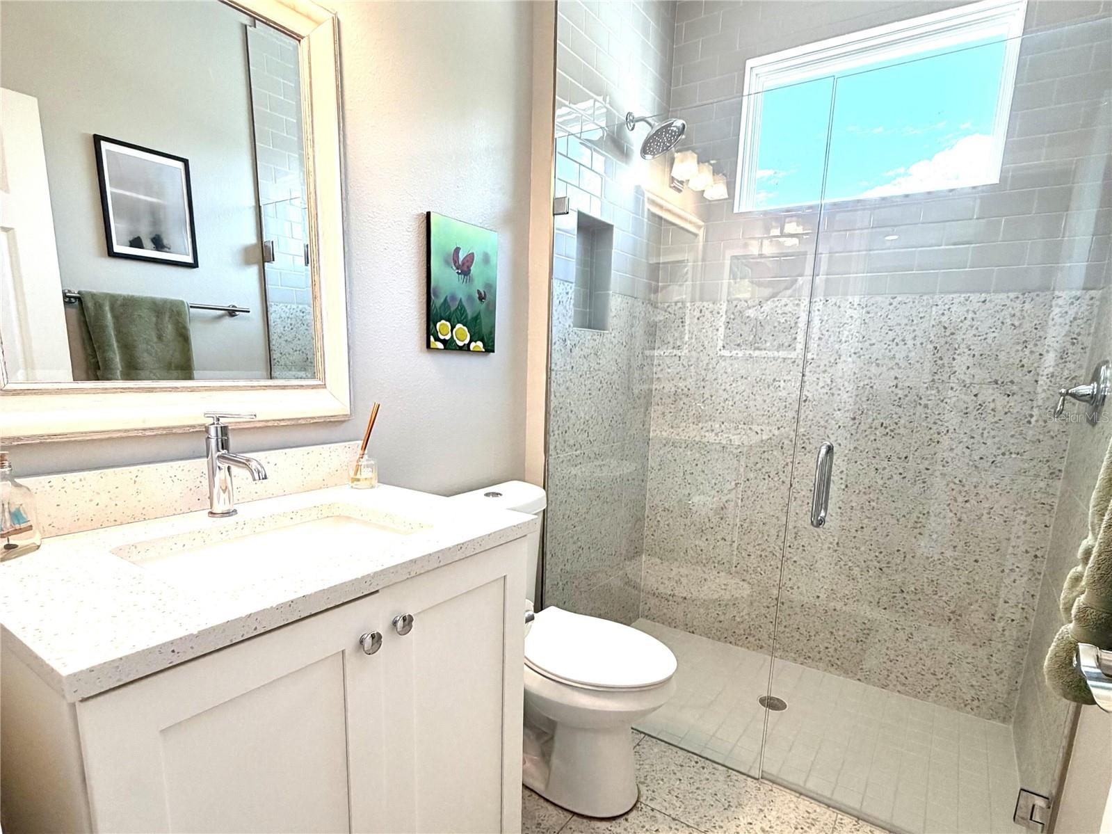 Image 21 of 33 For 1028 5th Street N